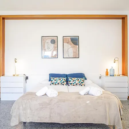 Bed Bcn Hills House *