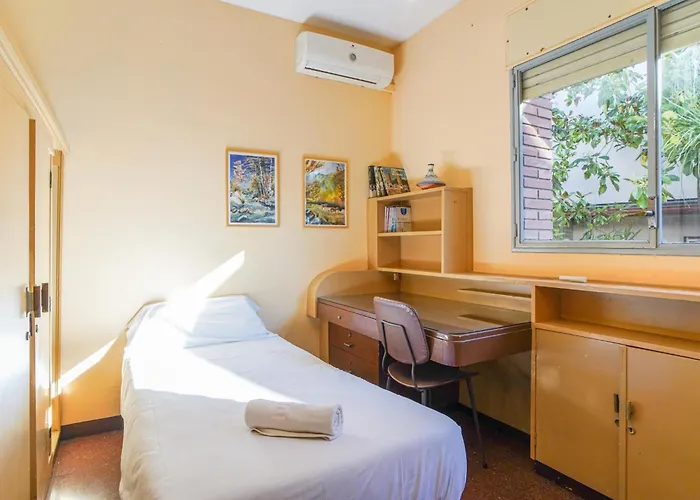 Bed Bcn Hills House بيت للعطل