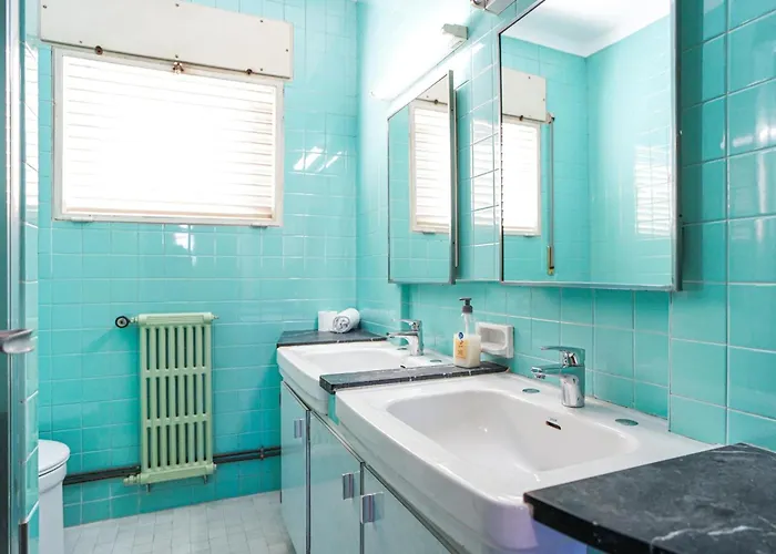 Bed Bcn Hills House بيت للعطل *