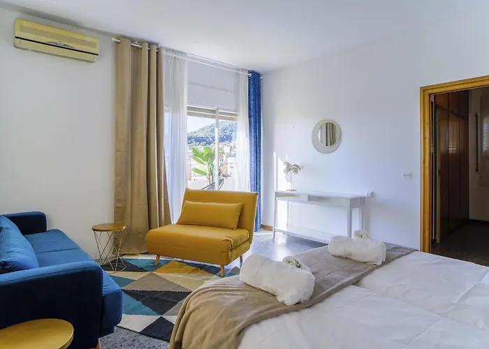 Bed Bcn Hills House بيت للعطل *