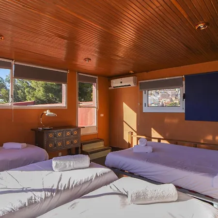 Bed Bcn Hills House Tatil Evi